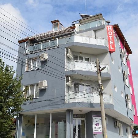 Hotel Kramus รูเซ ภายนอก รูปภาพ