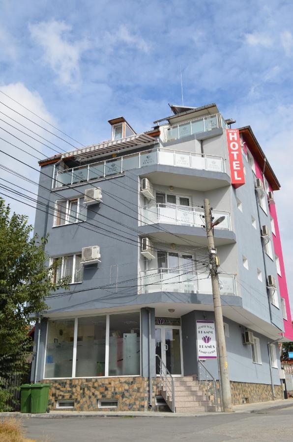 Hotel Kramus รูเซ ภายนอก รูปภาพ